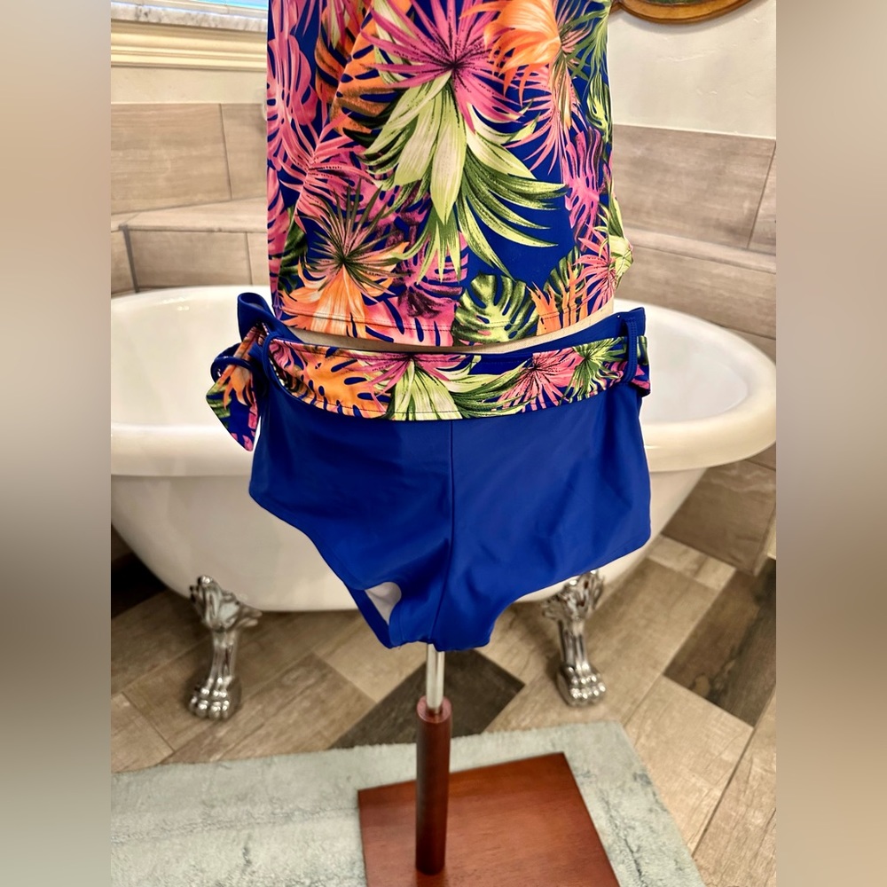 Marina West Halter Tankini Style Suit with Shorts and belt floral - Picture 5 of 12